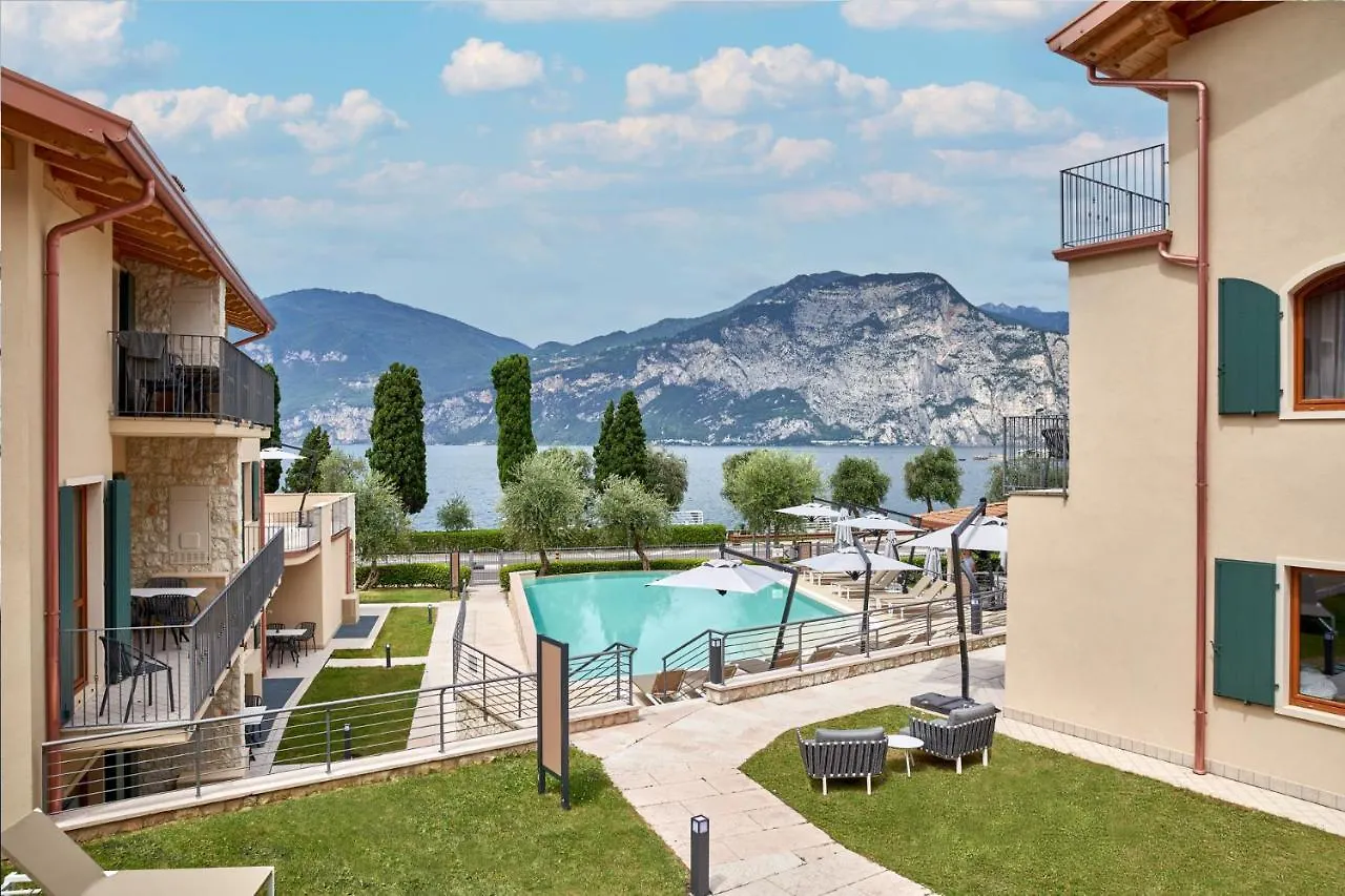 Aparthotel June Stay Lake Garda Brenzone sul Garda