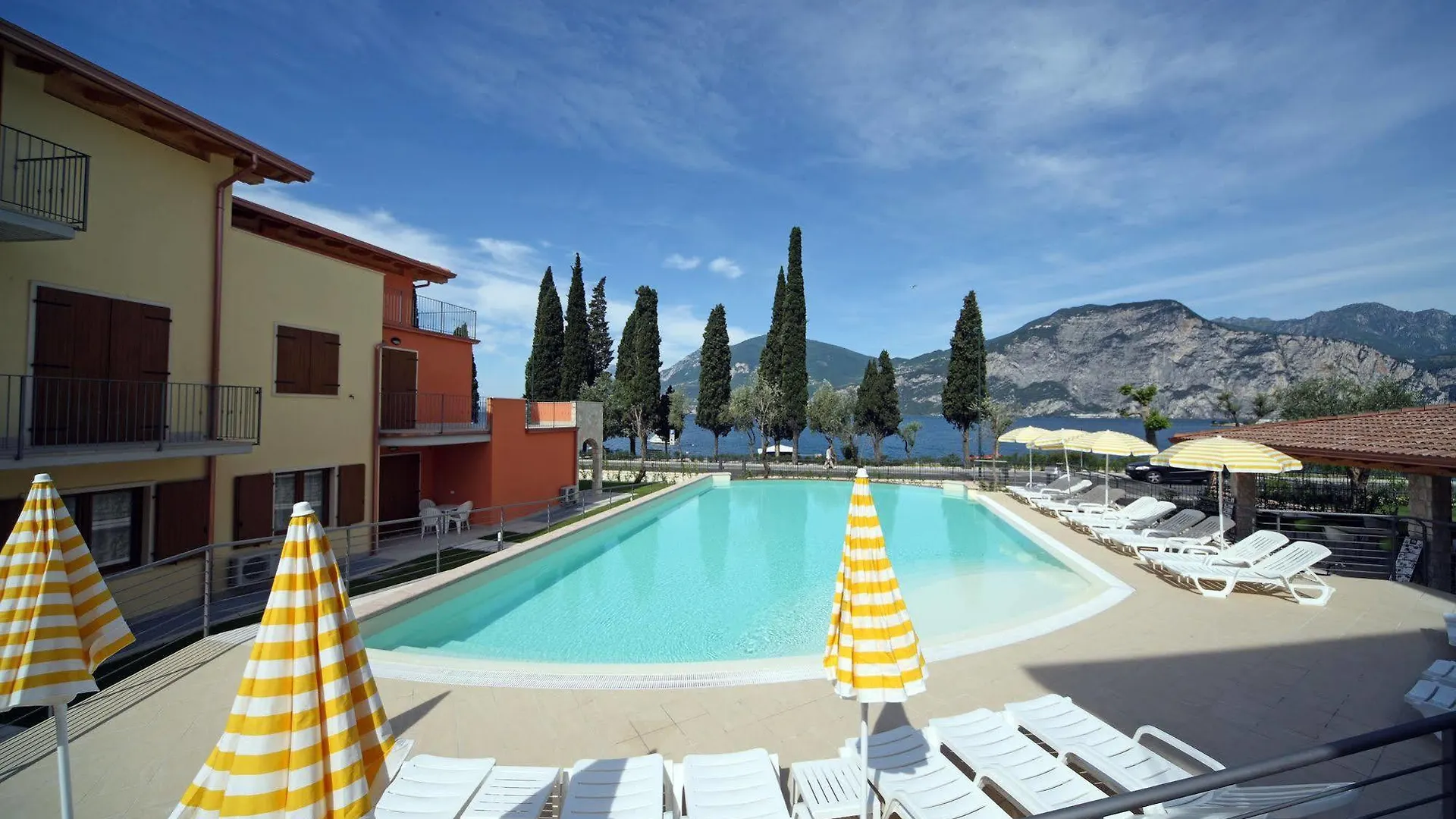 June Stay Lake Garda Brenzone sul Garda