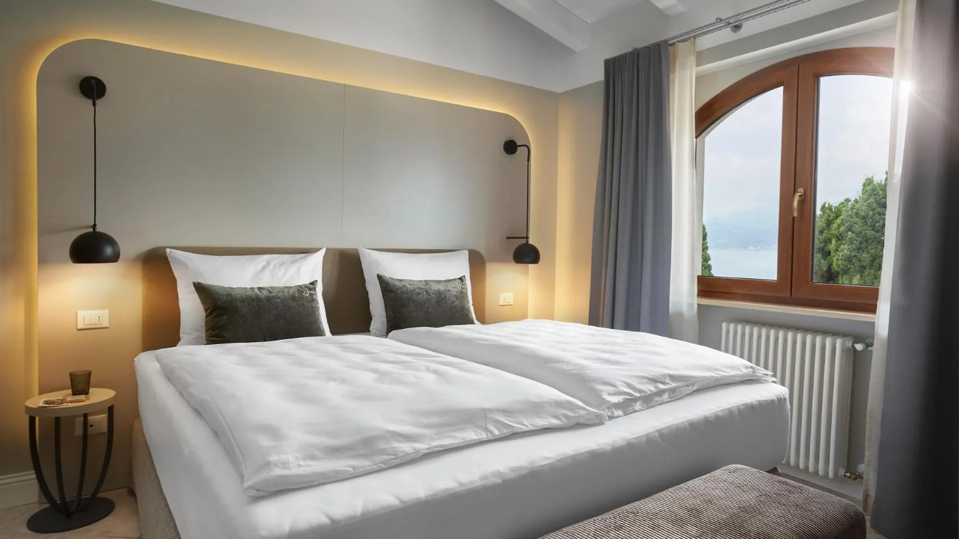 June Stay Lake Garda ブレンゾーネ イタリア